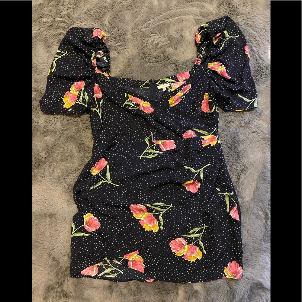A.Peach fitted off the shoulder dress size 1X